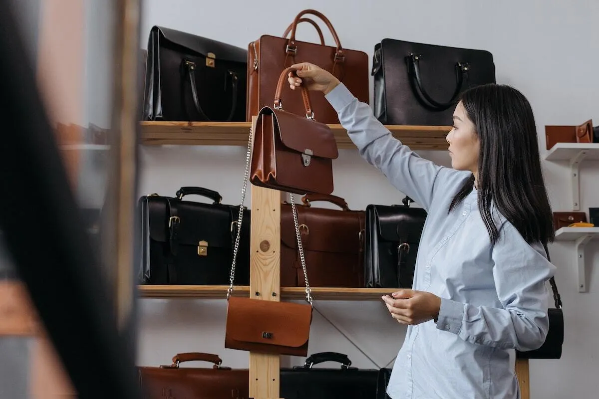 What Are Webrooming and Showrooming?